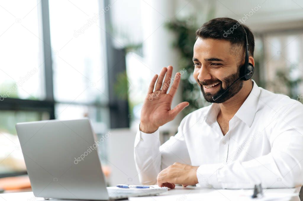 Consulenza fiscale in videochiamata con un esperto